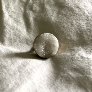 White oversized round textured Ring 💍